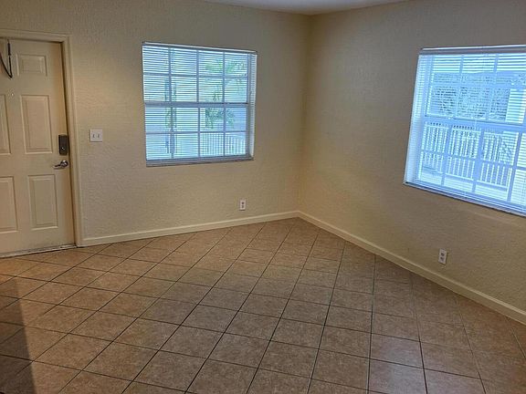5th image of 2660 NE 8th Avenue Unit 219