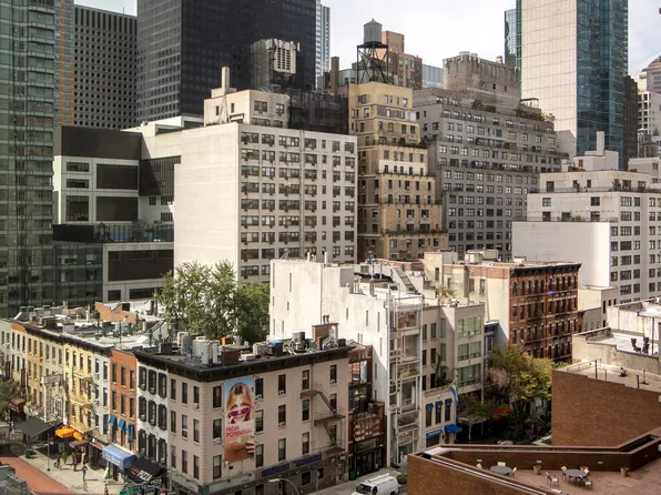 300 East 59th Street image 7 of 12