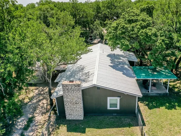 3009 Tanglewood Dr, Granbury, TX 76048