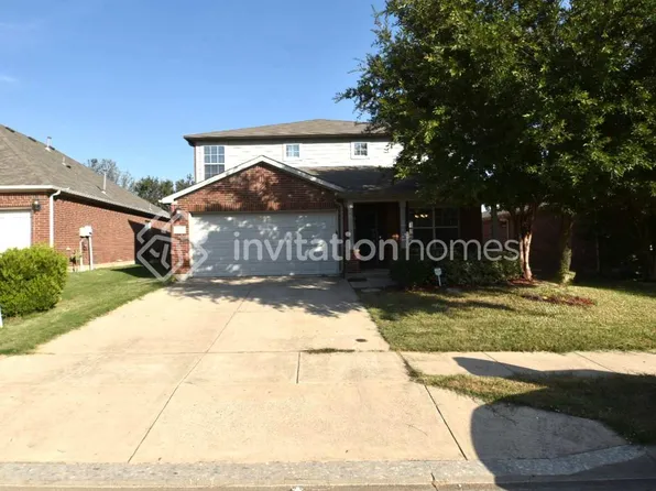 15824 Coyote Hill Dr, Fort Worth, TX 76177