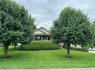 5751 Quail Run Dr, Maryville, TN 37804