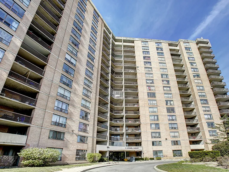 2 Armel Ct — Photo 2