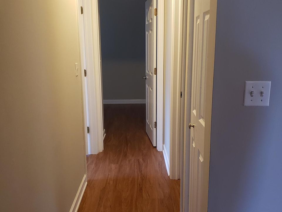 1st image of 700 Gloucester Dr