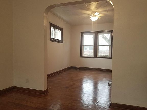 4th image of 85 E 1st Ave