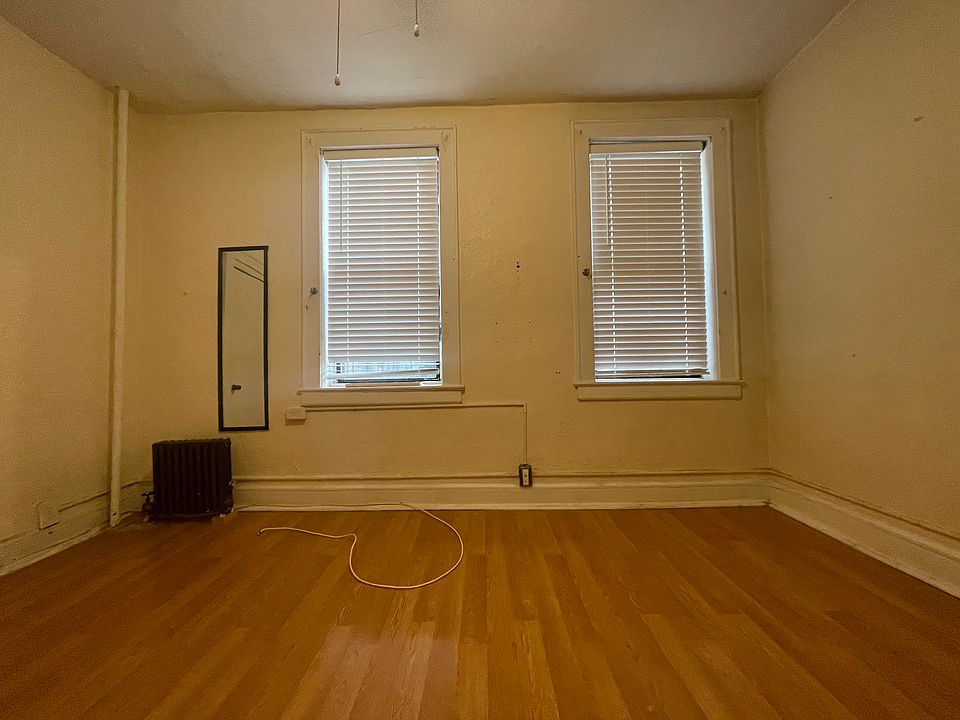 2nd image of 508 57th St #45E