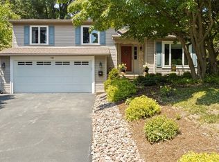 101 Eastwood Trl, Rochester, NY 14622