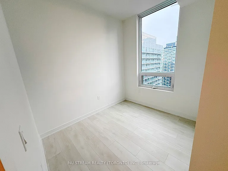 117 Broadway Ave #3404 — Photo 9