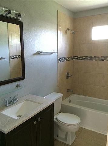 1st image of 1701 Fannin St
