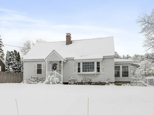 18 Frank St, North Chelmsford, MA 01863