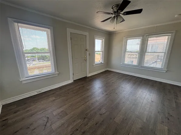3529 W 7th St #7, Fort Worth, TX 76107
