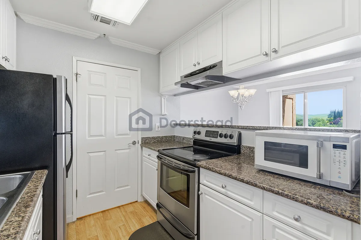 Building Photo - 440 Bollinger Canyon Ln #397