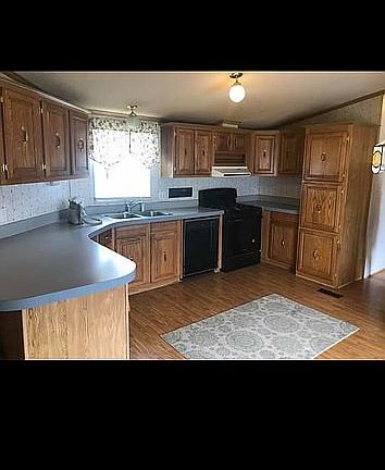 3rd image of 903 W Main St Trailer 4