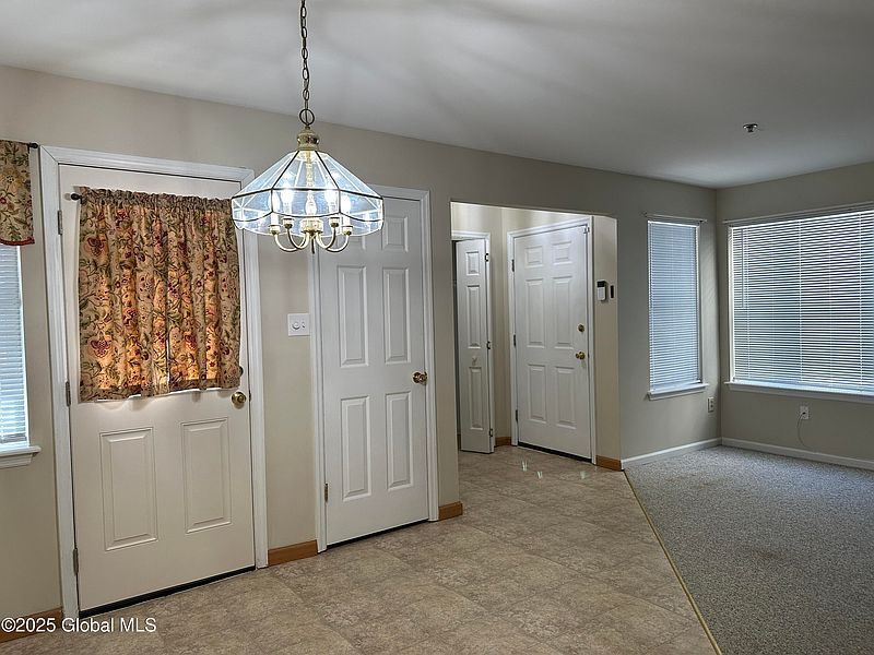 5th image of 33 Coralberry Court #33