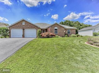 151 Chancellor Dr, Chambersburg, PA