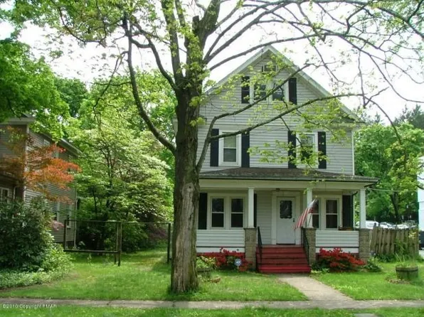 615 Bryant St, Stroudsburg, PA 18360