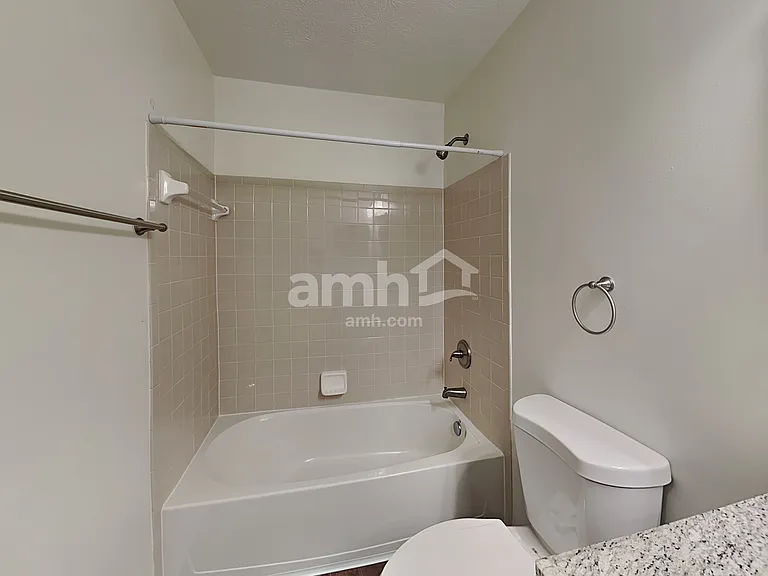 7888 Edgewater Dr — Photo 16