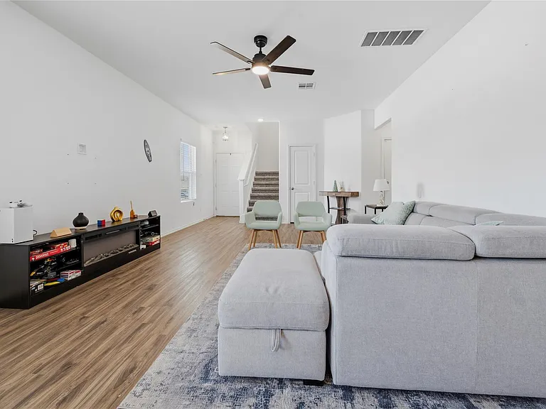 100 Wind Flower Ln — Photo 6