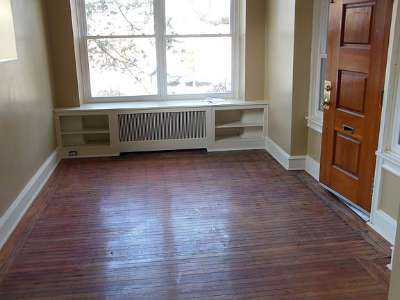 2nd image of 5648 Woodbine Ave