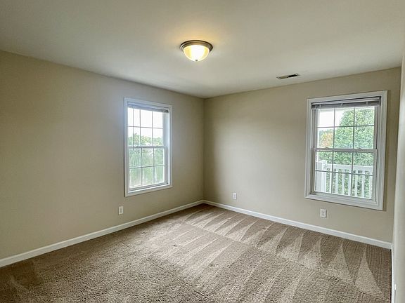 5th image of 121 Colonnade St #10951997