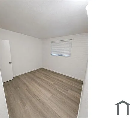 5747 S 34th Pl — Photo 7