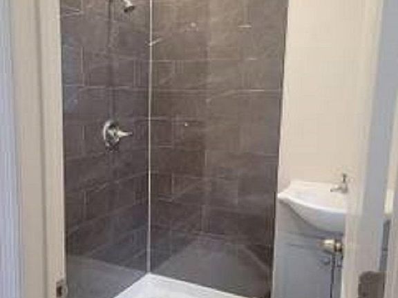 2nd image of 328 Hillside Ave #2