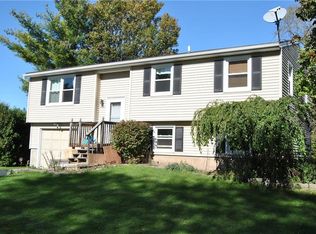 6131 Hanover Rd, Farmington, NY 14425