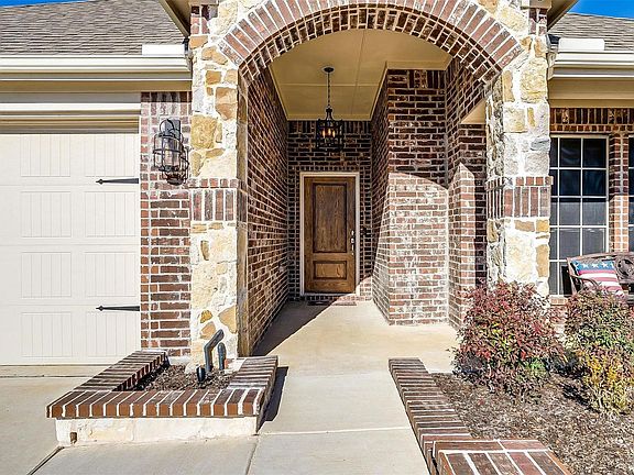 3rd image of 3309 Comal Dr