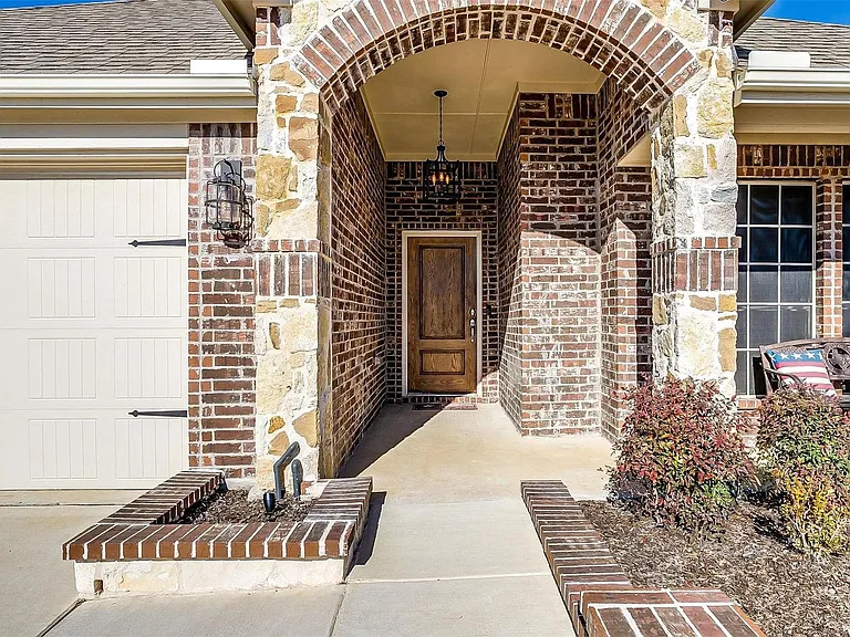 3309 Comal Dr — Photo 3