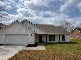 105 Summit Dr, Carriere, MS 39426