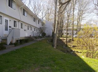 85 Bentwood Dr APT 2, Waterbury, CT 06705