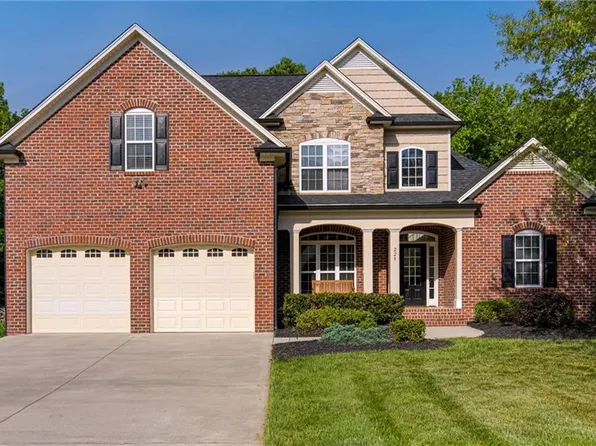 229 Windsong Dr, Clemmons, NC 27012