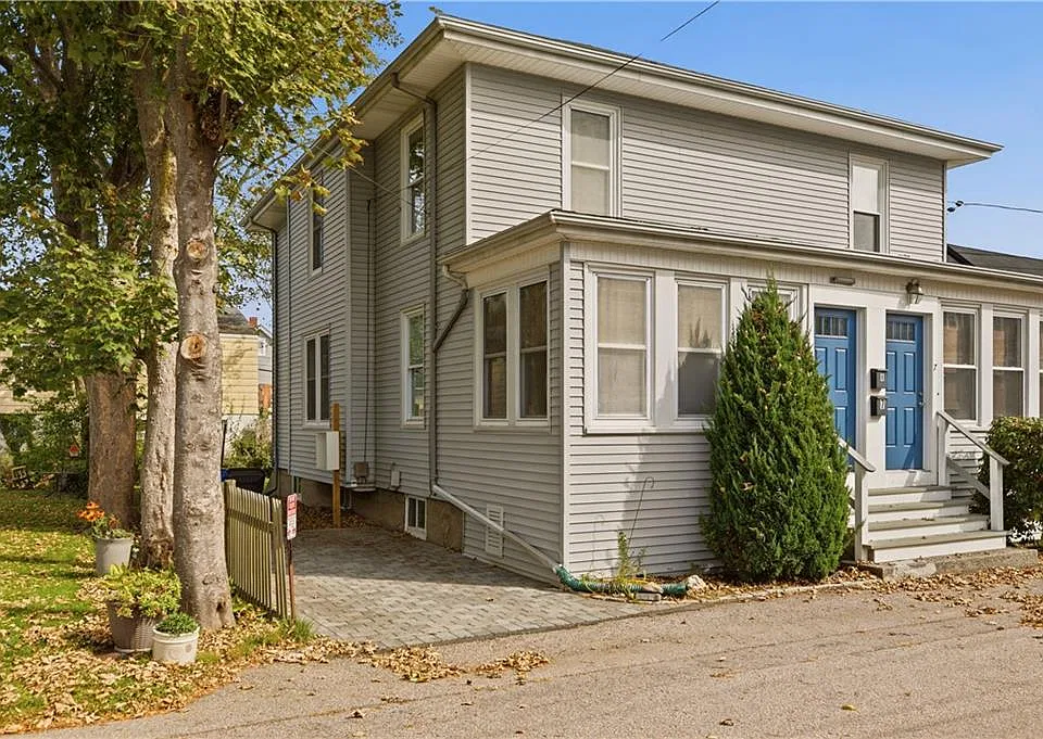 8 Warner Pl