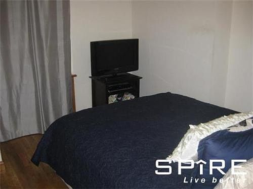 3rd image of 165 W 80th St APT 4A