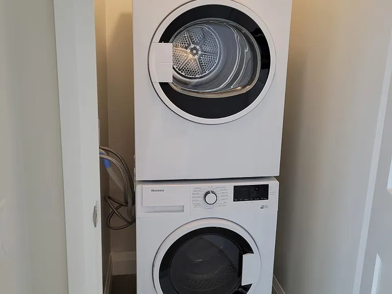 15 Lynch St #2302 — Photo 25