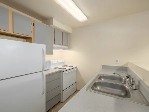 Cedar Apartments, 4262 8th Ave NE #33, Seattle, WA 98105