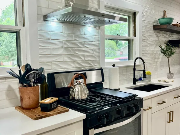 4211 W Gardenia Drive, Battlefield, MO 65619