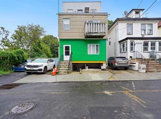 22 Wegman Ct #1, Jersey City, NJ 07305