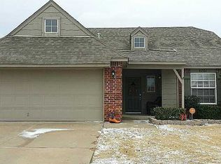 3701 E Aurora St, Broken Arrow, OK 74014