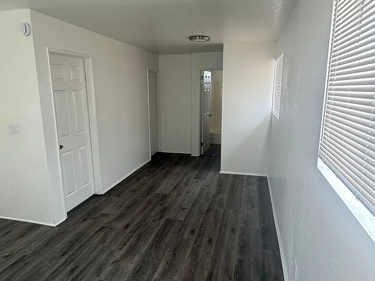 2160 5th Ln — Photo 16