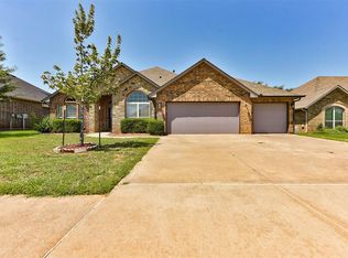 632 Signalman Rd, Yukon, OK 73099
