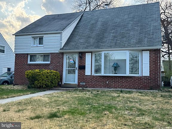 2nd image of 743 Hickory Rd