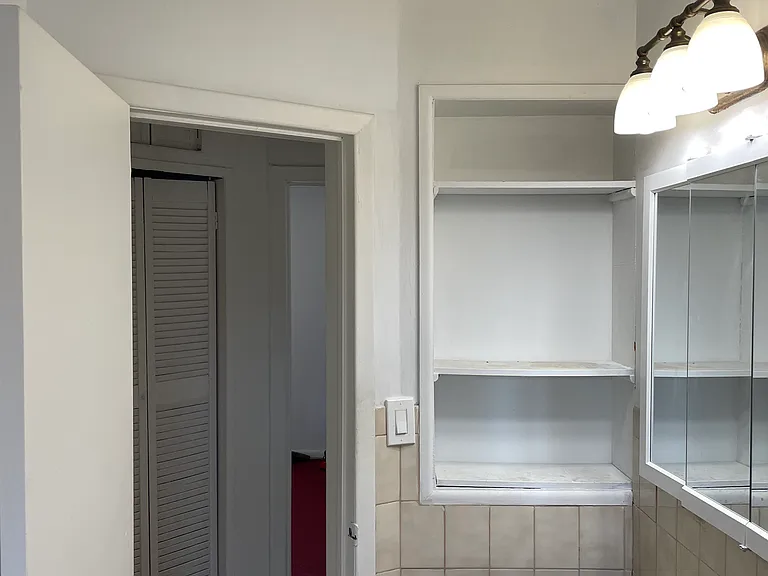 1379 E St #1 — Photo 12