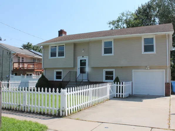 105 Cardo Road, Hamden, CT 06517