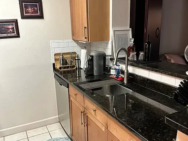 75 S Reynolds St #317 — Photo 2
