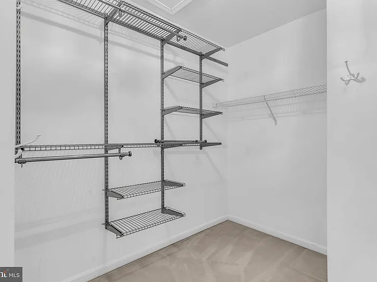 6618 Frost Lake Ln — Photo 24