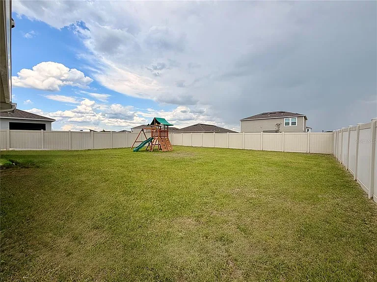 2531 Driftwood St — Photo 15