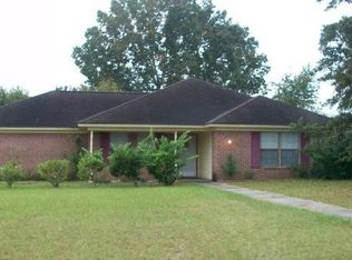 1242 Desert Storm Dr, Hinesville, GA 31313