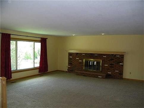 3rd image of 3138 Marguerite Blvd