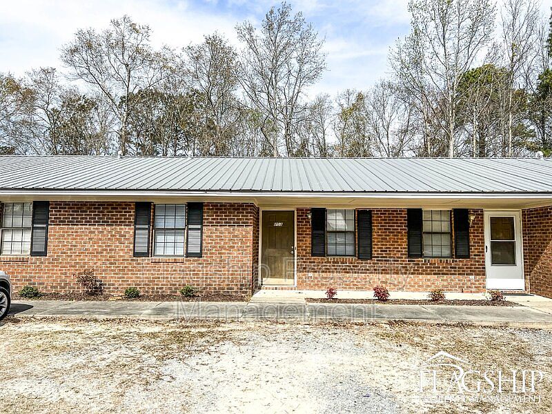 1st image of 203 Connie Cir