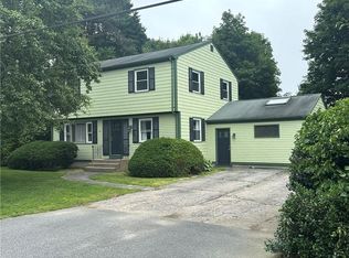 65 Lambert St, Narragansett, RI 02882
